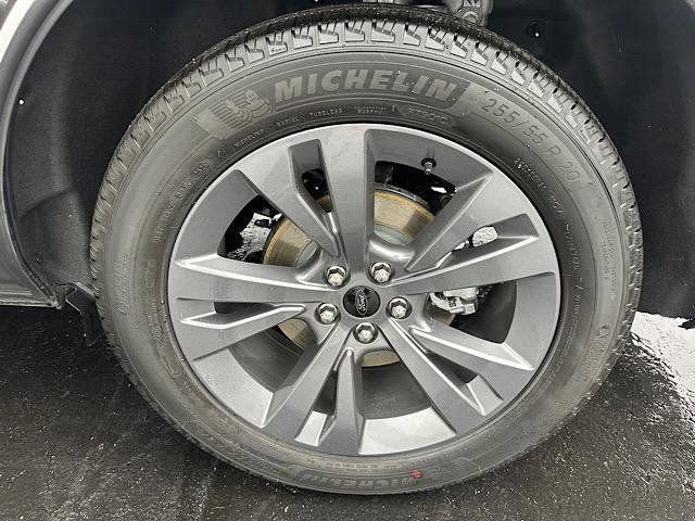 New 2025 Ford Explorer Active w/ Active Comfort Package image 15