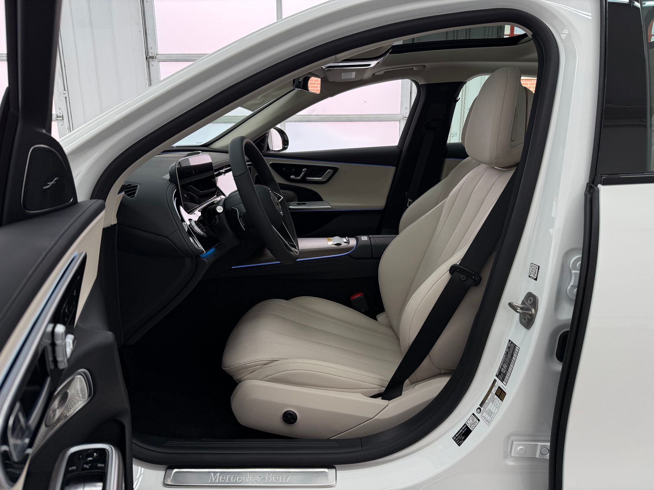 New 2027 Mercedes-Benz E 450 4MATIC Sedan image 5