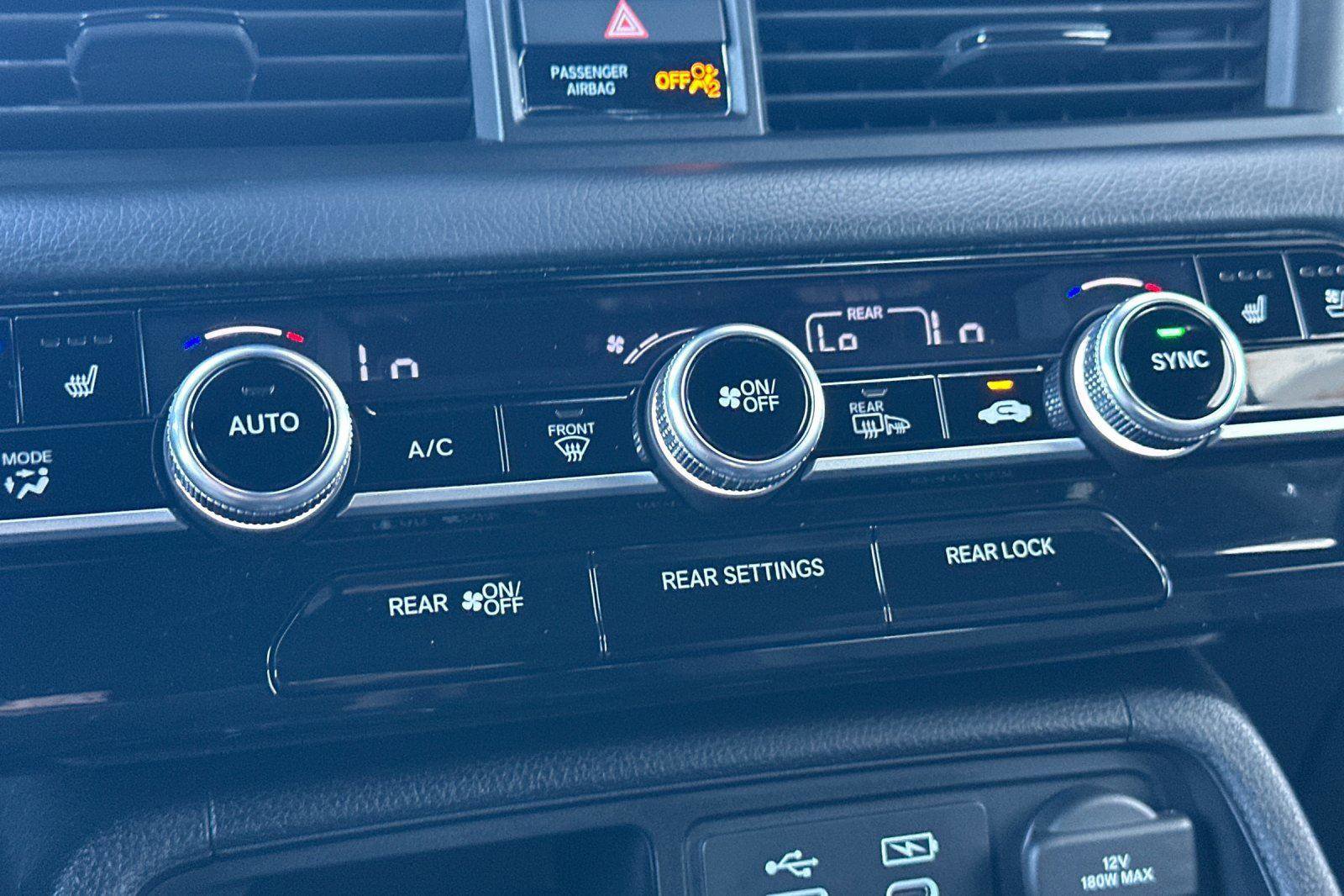 Certified 2025 Honda Pilot Black Edition image 20