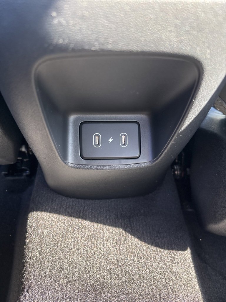 New 2025 Hyundai Elantra Limited image 13