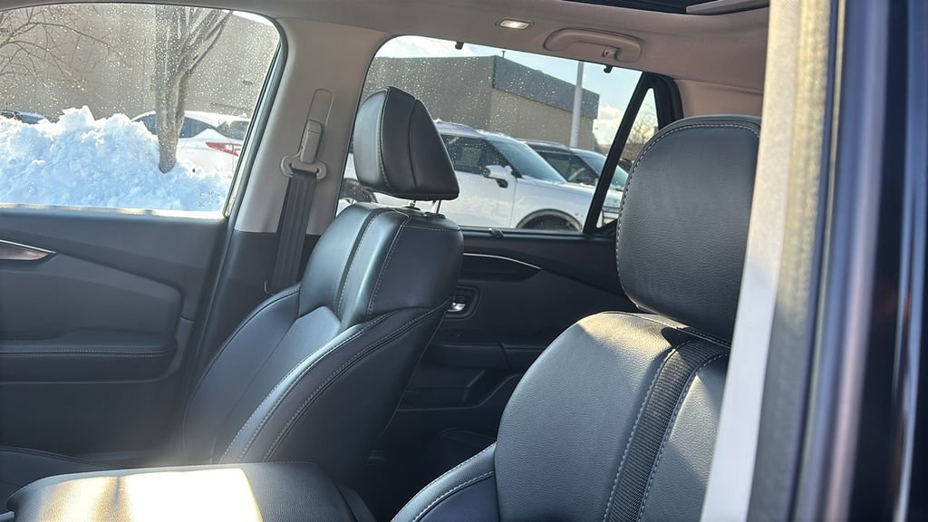 Used 2024 Honda Pilot Touring image 25