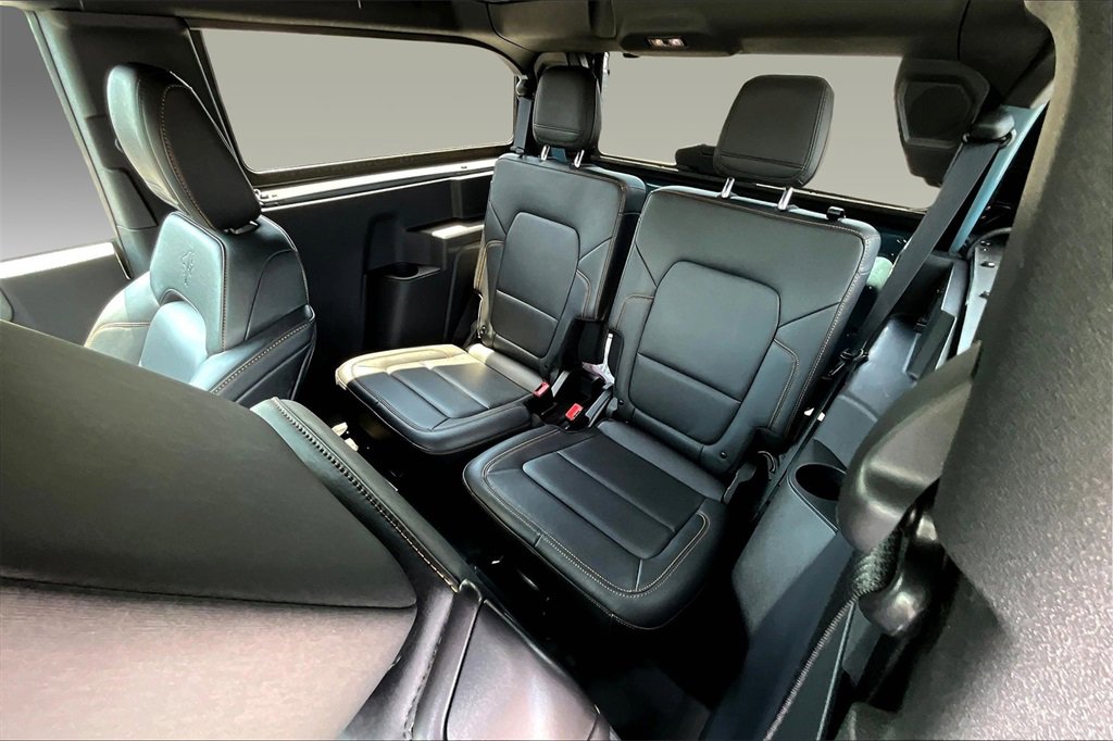 Used 2023 Ford Bronco Badlands image 15