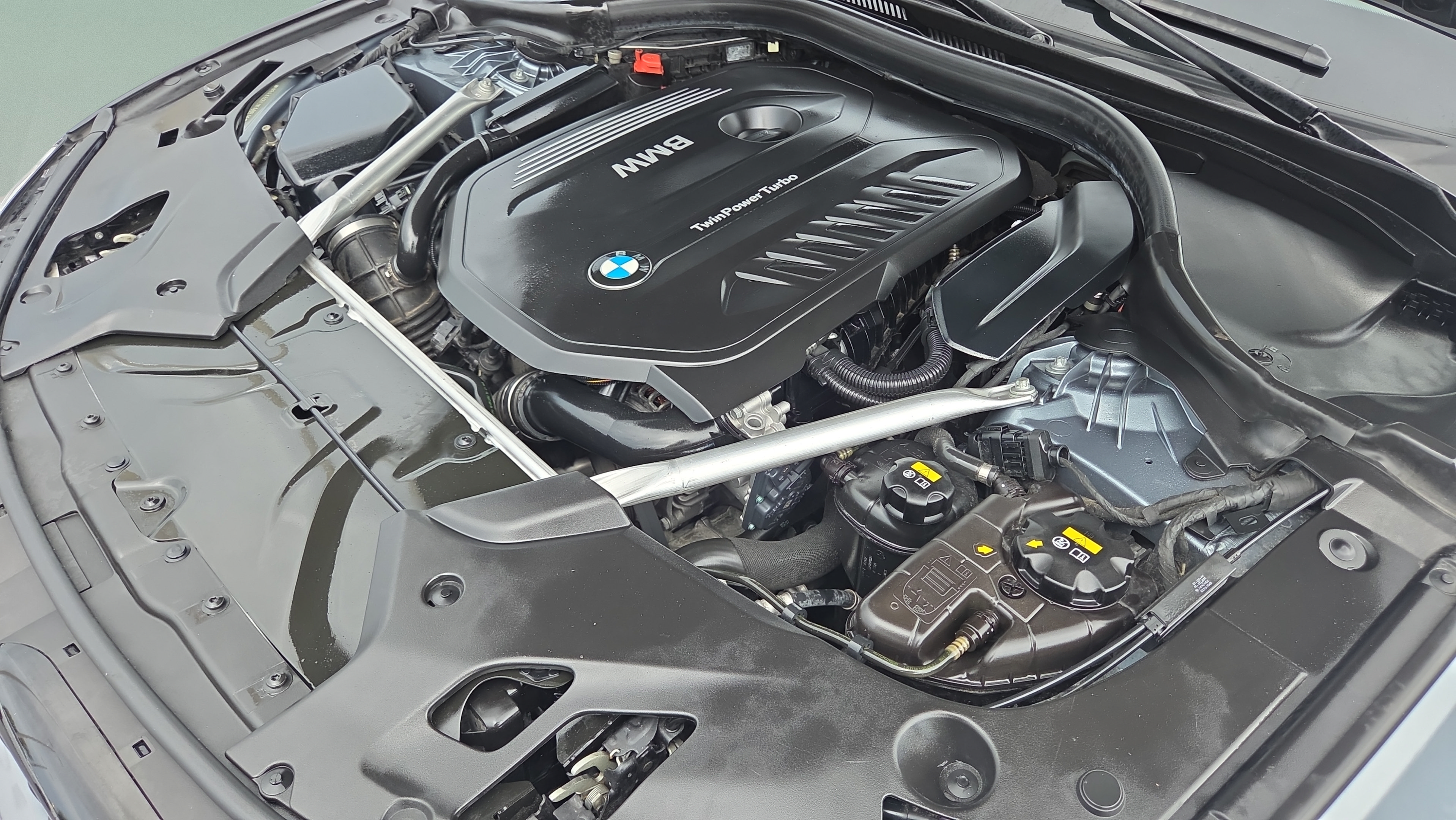 Used 2018 BMW 540i w/ M Sport Package RWD image 20