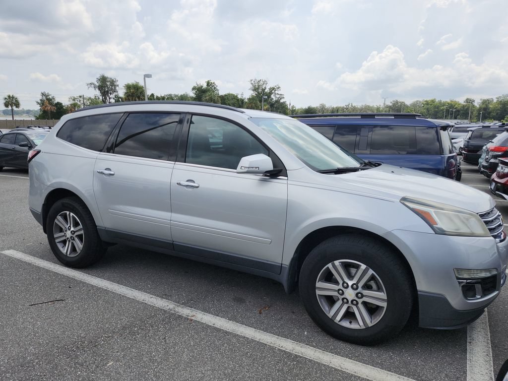 Used 2017 Chevrolet Traverse LT FWD video 1