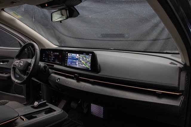 Used 2023 Nissan Ariya FWD image 14