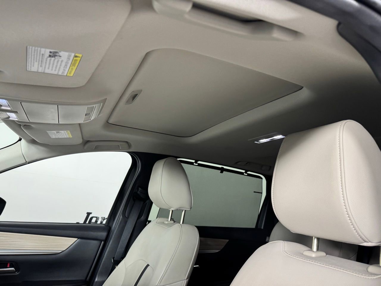 Used 2024 MAZDA CX-90 Plug-In Hybrid w/ Preferred image 9