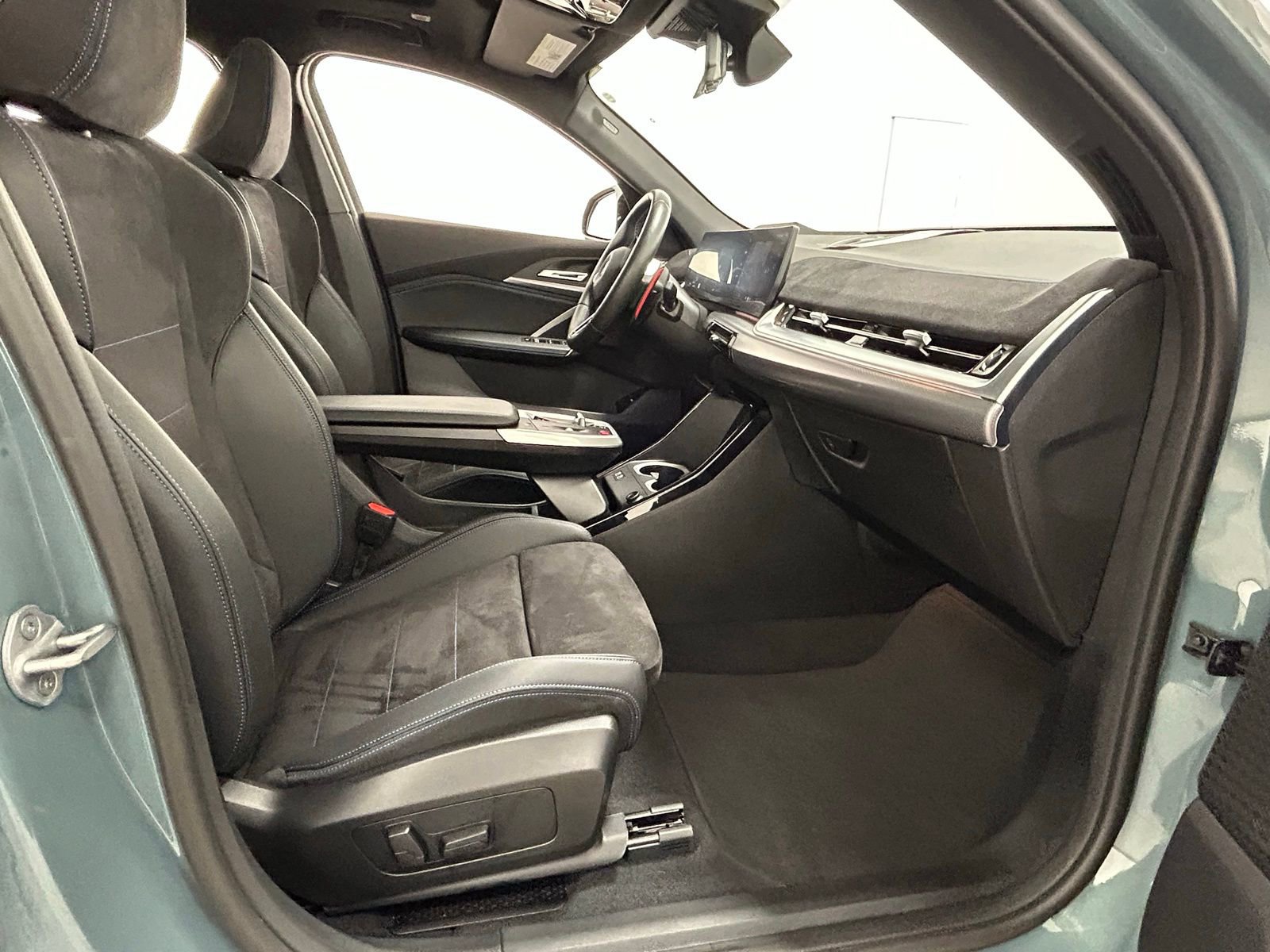 Used 2025 BMW X2 M35i image 39