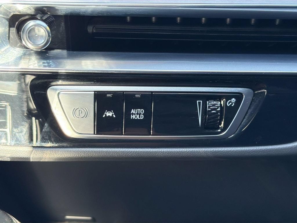 Certified 2024 Cadillac Lyriq Sport RWD image 18