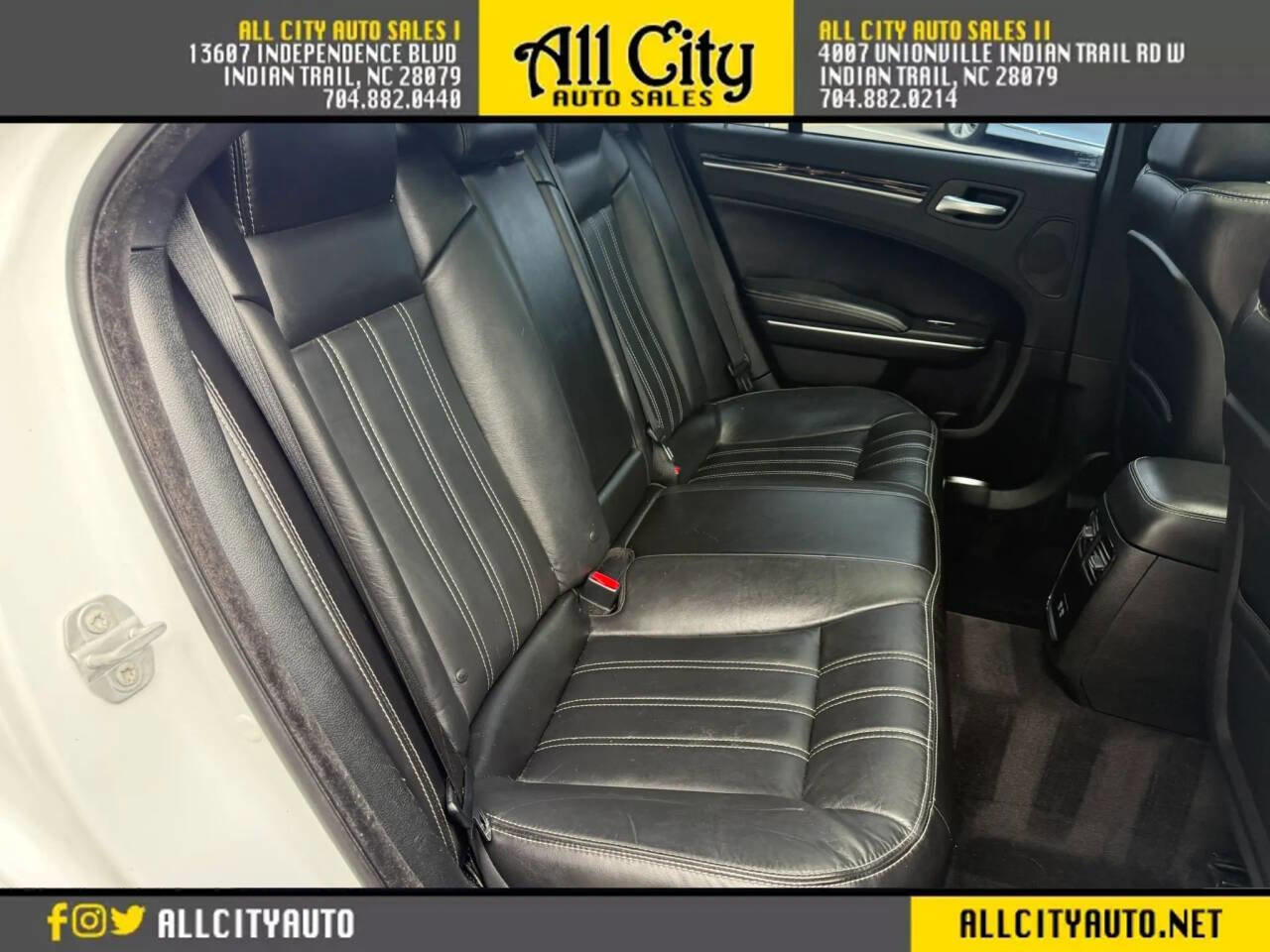 Used 2018 Chrysler 300 S w/ 300S Premium Group RWD image 20
