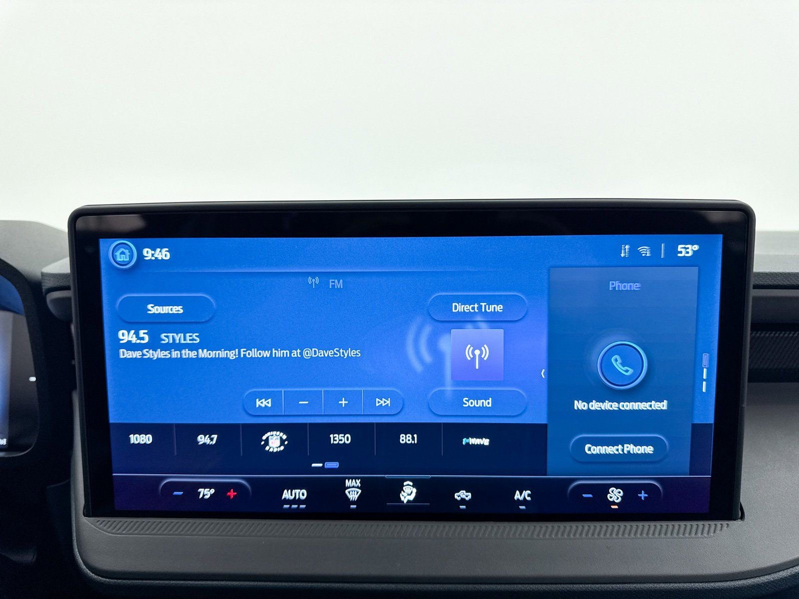 Used 2025 Ford Maverick XL w/ Equipment Group 102A image 5