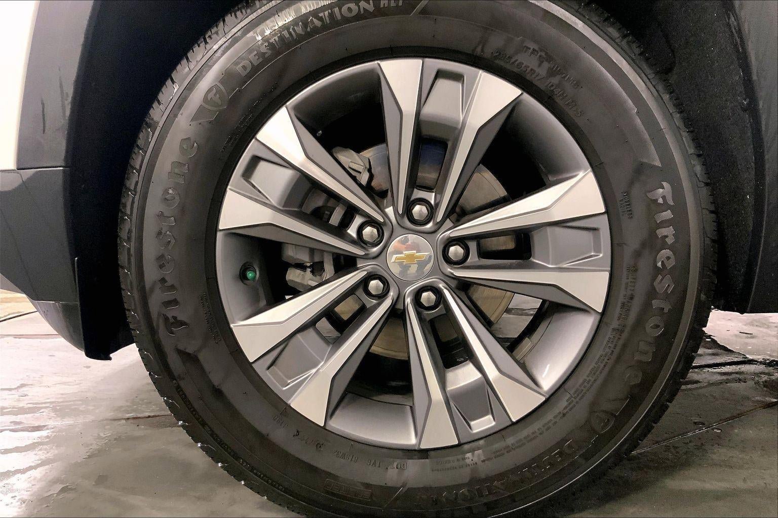 Used 2026 Chevrolet Equinox LT FWD image 9