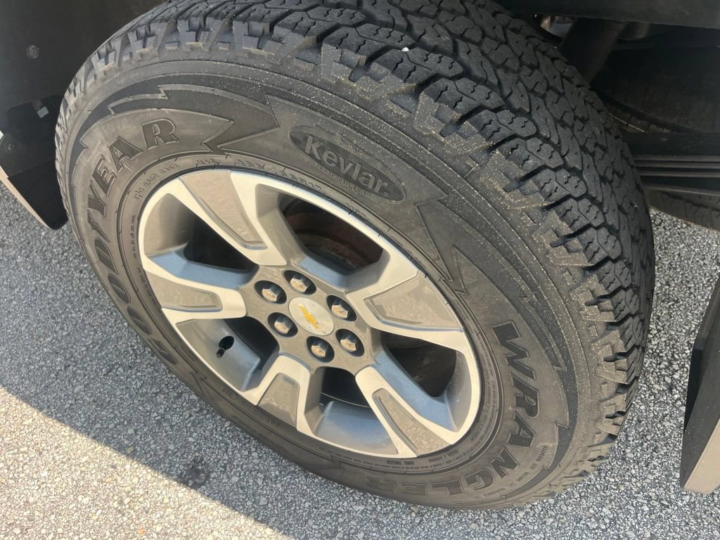 Used 2018 Chevrolet Colorado Z71 AWD/4WD image 16