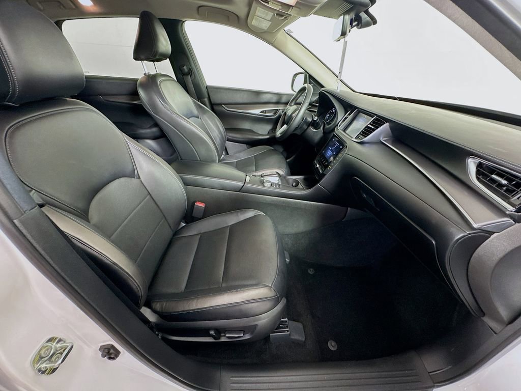 Certified 2023 INFINITI QX50 Luxe FWD image 36
