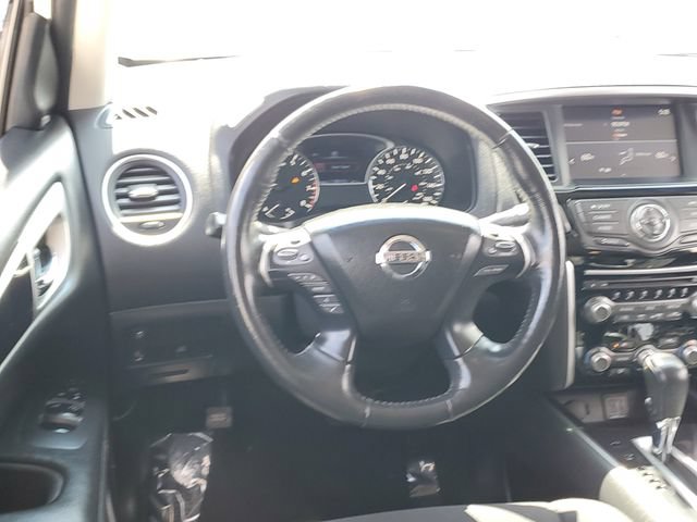 Used 2019 Nissan Pathfinder SV FWD image 11