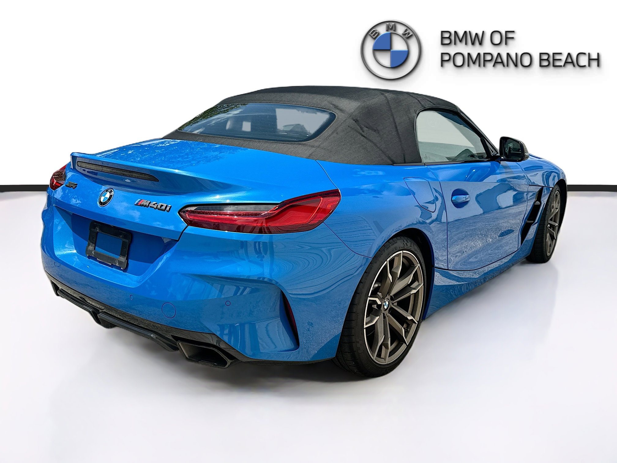 Used 2020 BMW Z4 M40i w/ Premium Package image 6