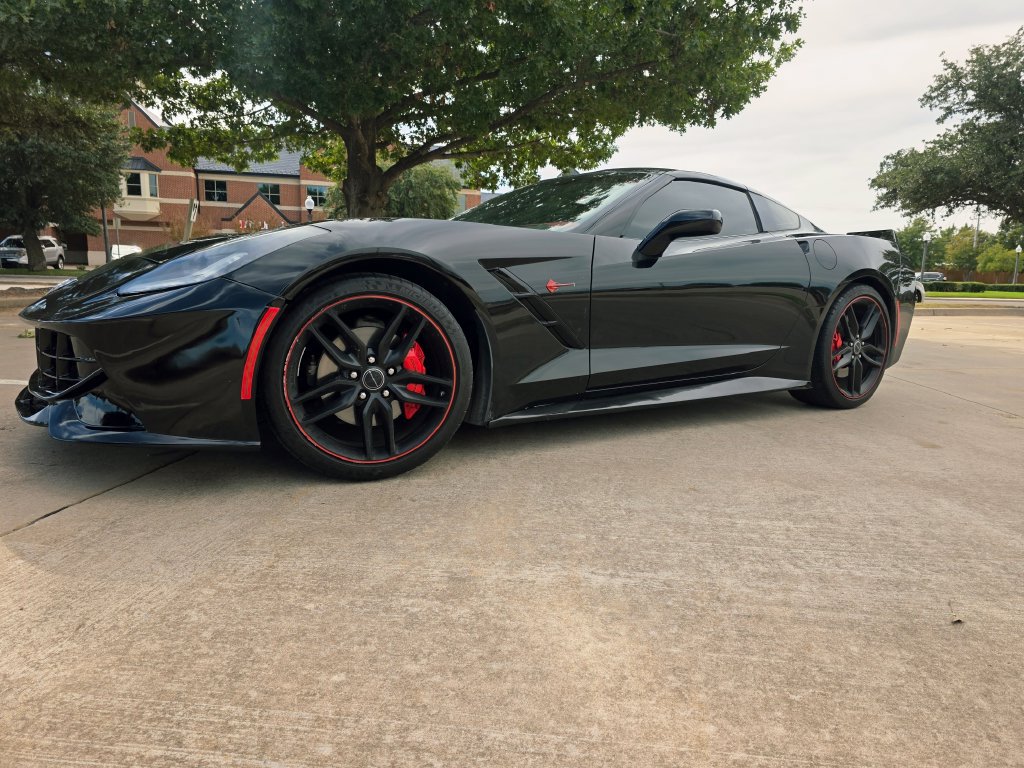 Used 2015 Chevrolet Corvette Stingray Coupe w/ 3LT Preferred Equipment Group RWD image 2