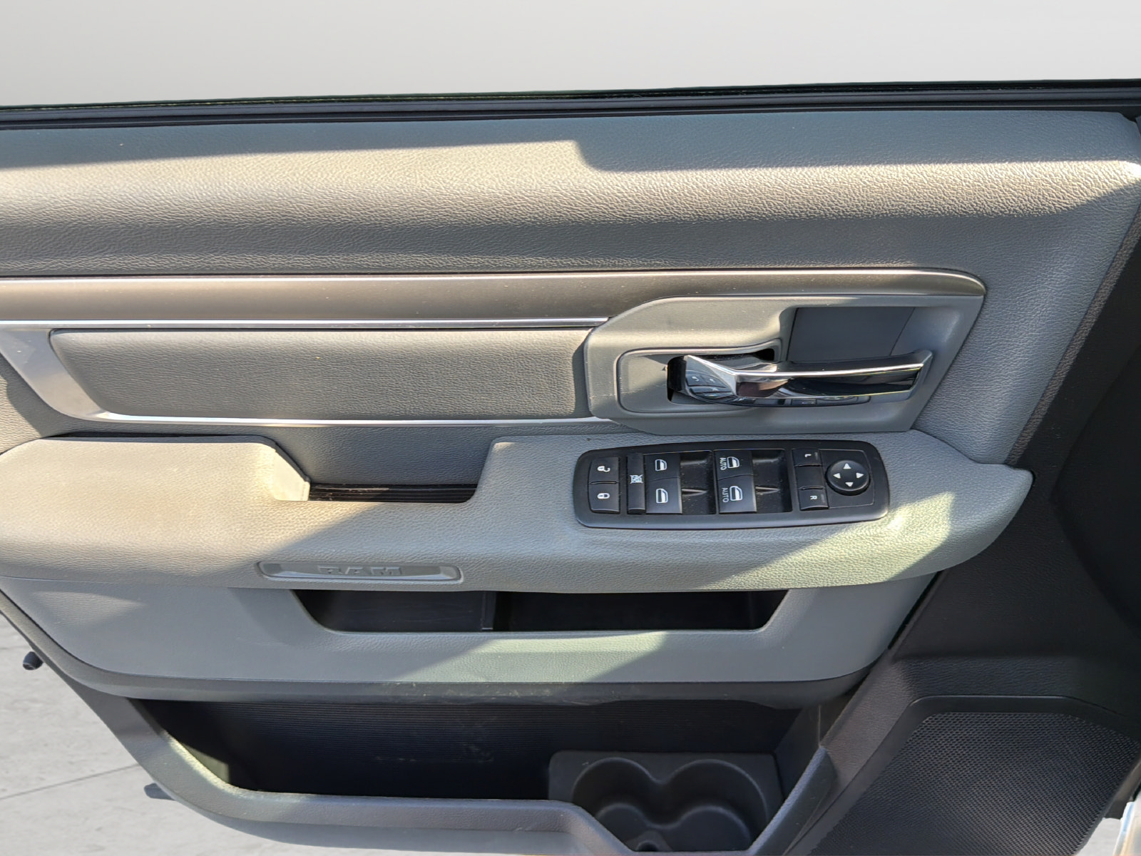 Used 2015 RAM 1500 Big Horn RWD image 27