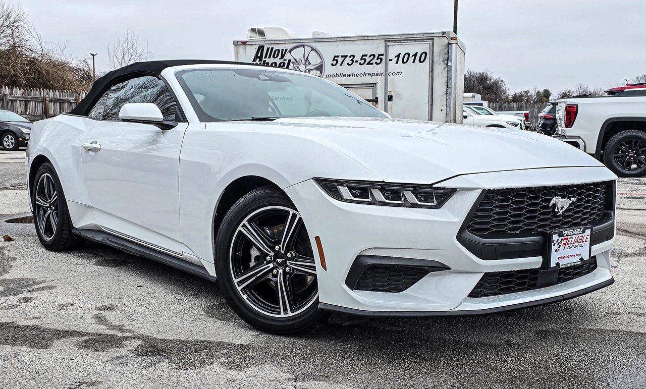 Used 2024 Ford Mustang Premium image 7