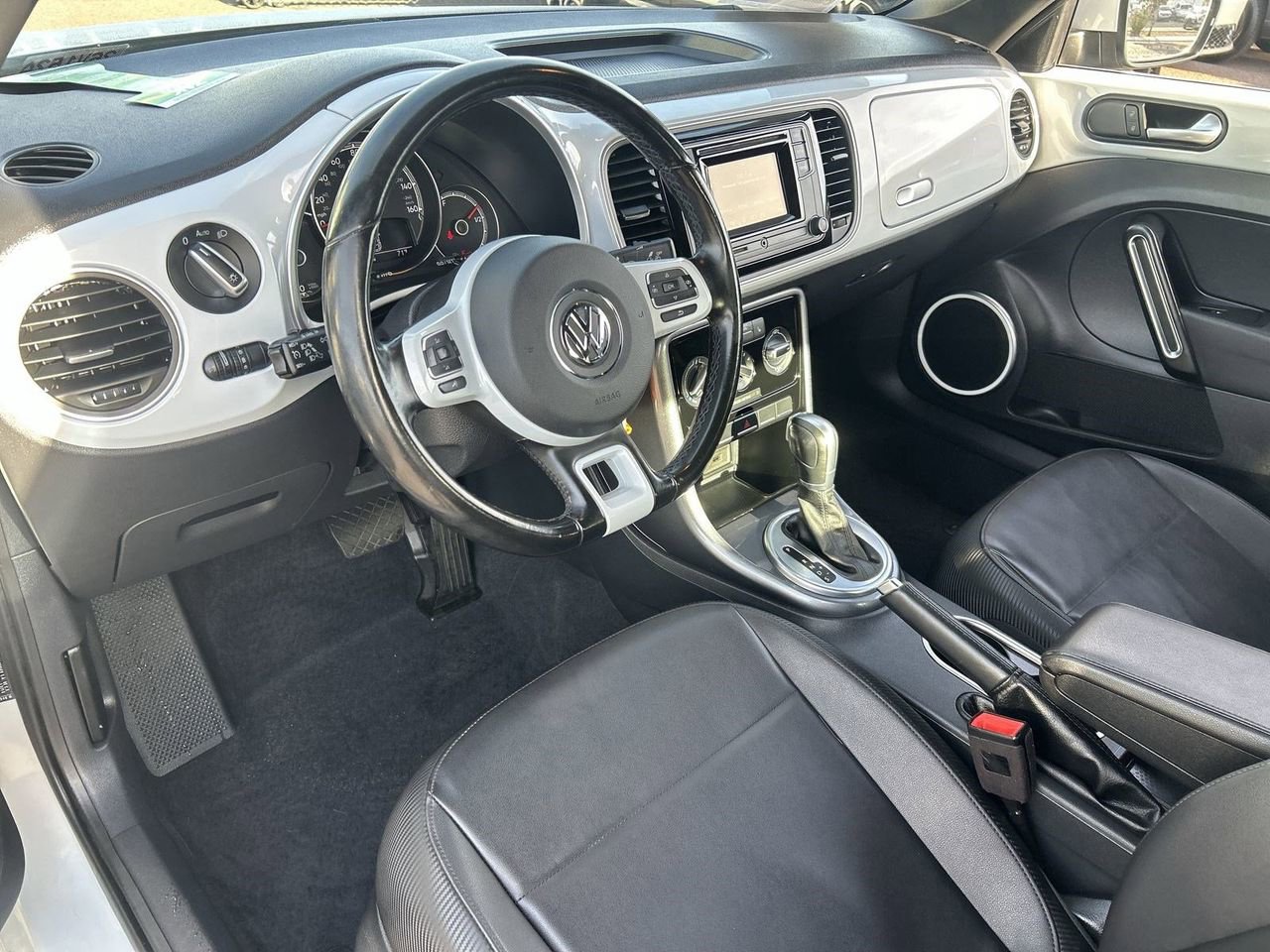 Used 2017 Volkswagen Beetle 1.8T FWD image 15