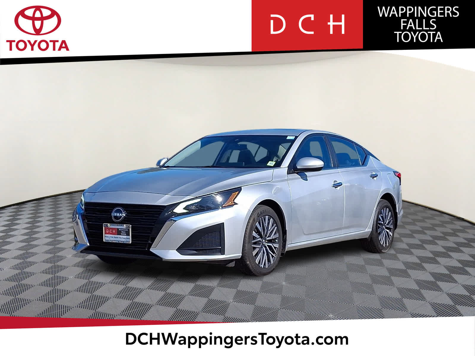 Used 2023 Nissan Altima 2.5 SV w/ SV Premium Package