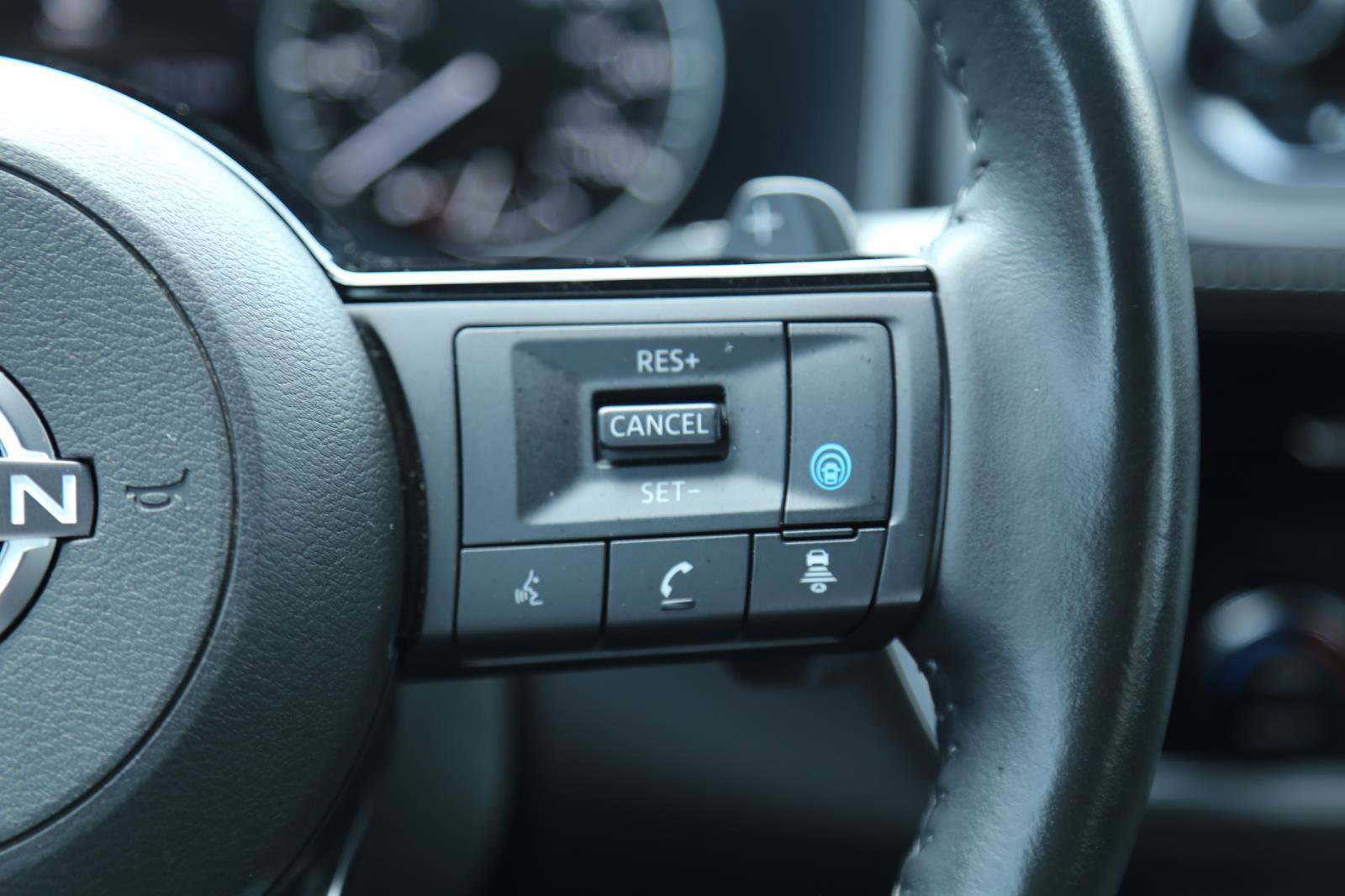 Used 2023 Nissan Rogue SL image 13