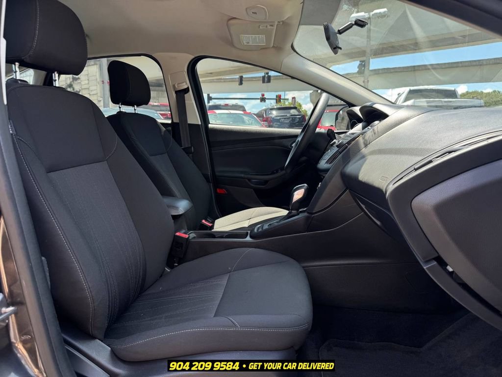 Used 2016 Ford Focus SE FWD image 35