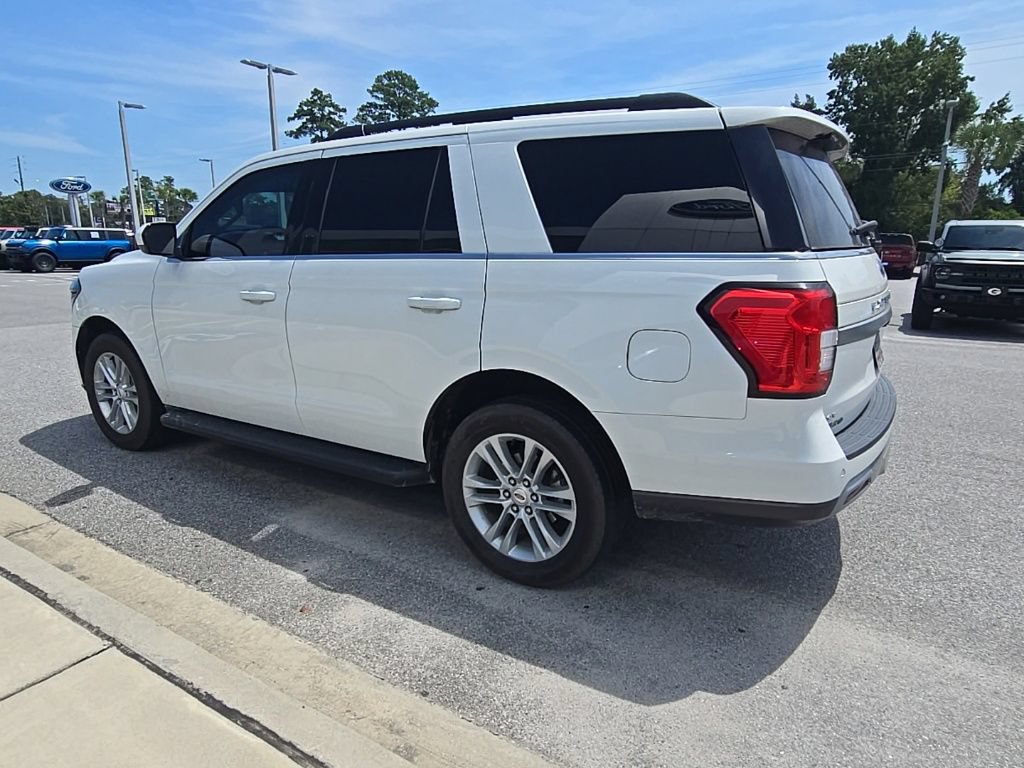 Used 2024 Ford Expedition XLT RWD image 6