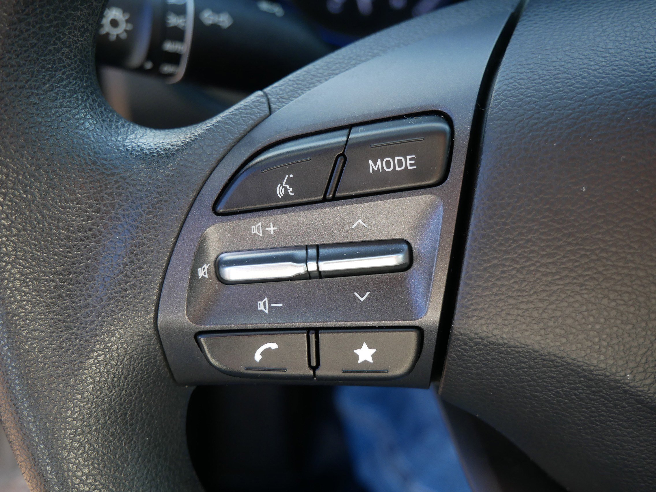 Used 2023 Hyundai Kona SEL image 27