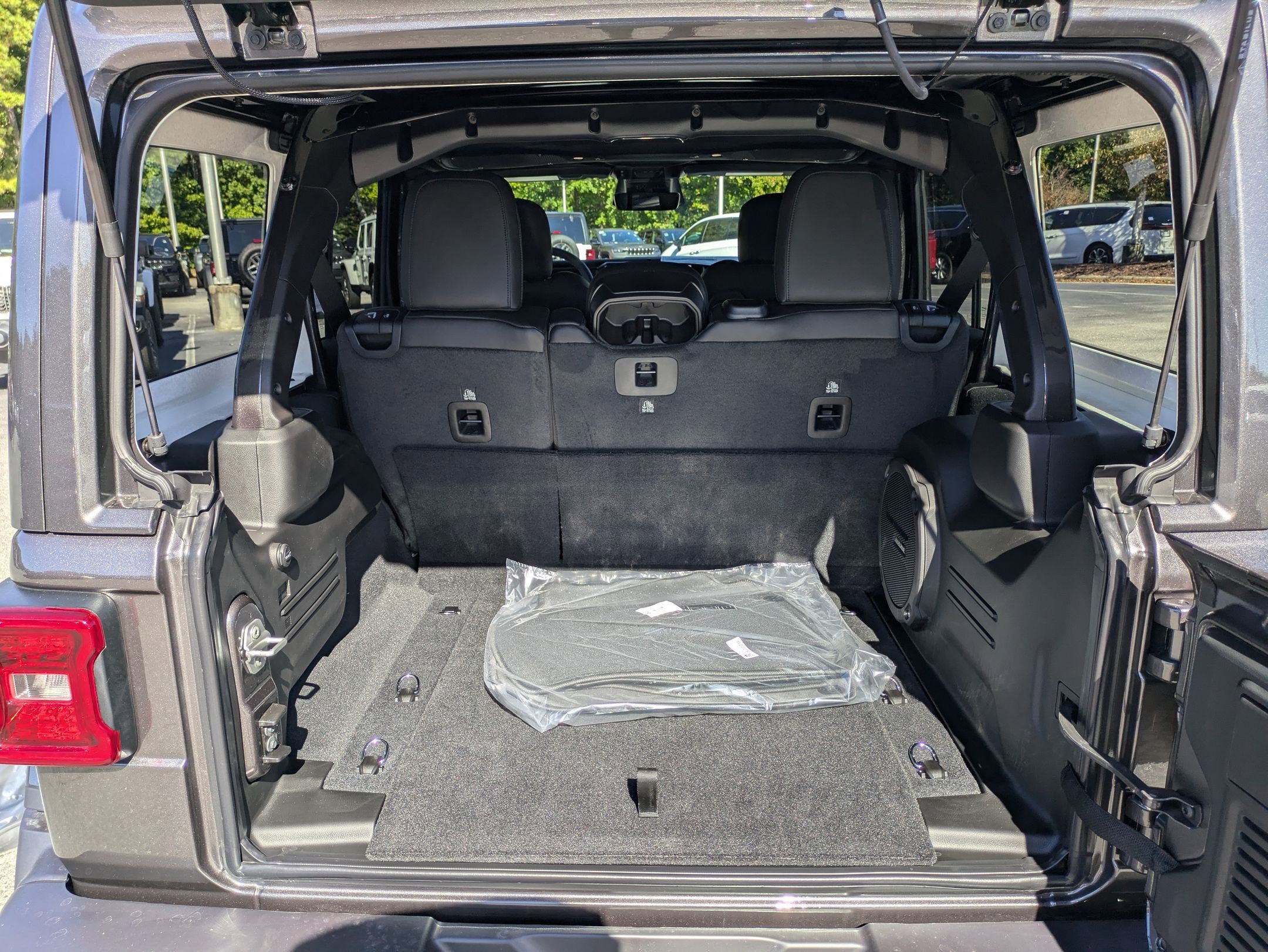 New 2026 Jeep Wrangler Unlimited Rubicon image 24