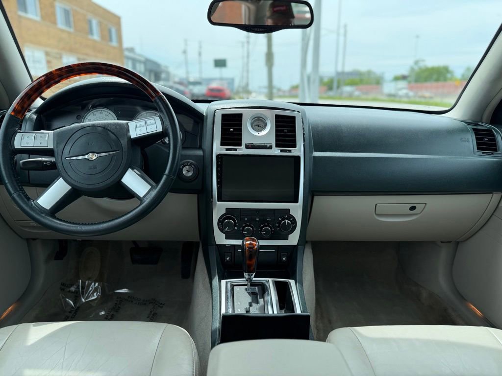 Used 2005 Chrysler 300 C w/ Navigation & Sound Group II RWD image 16