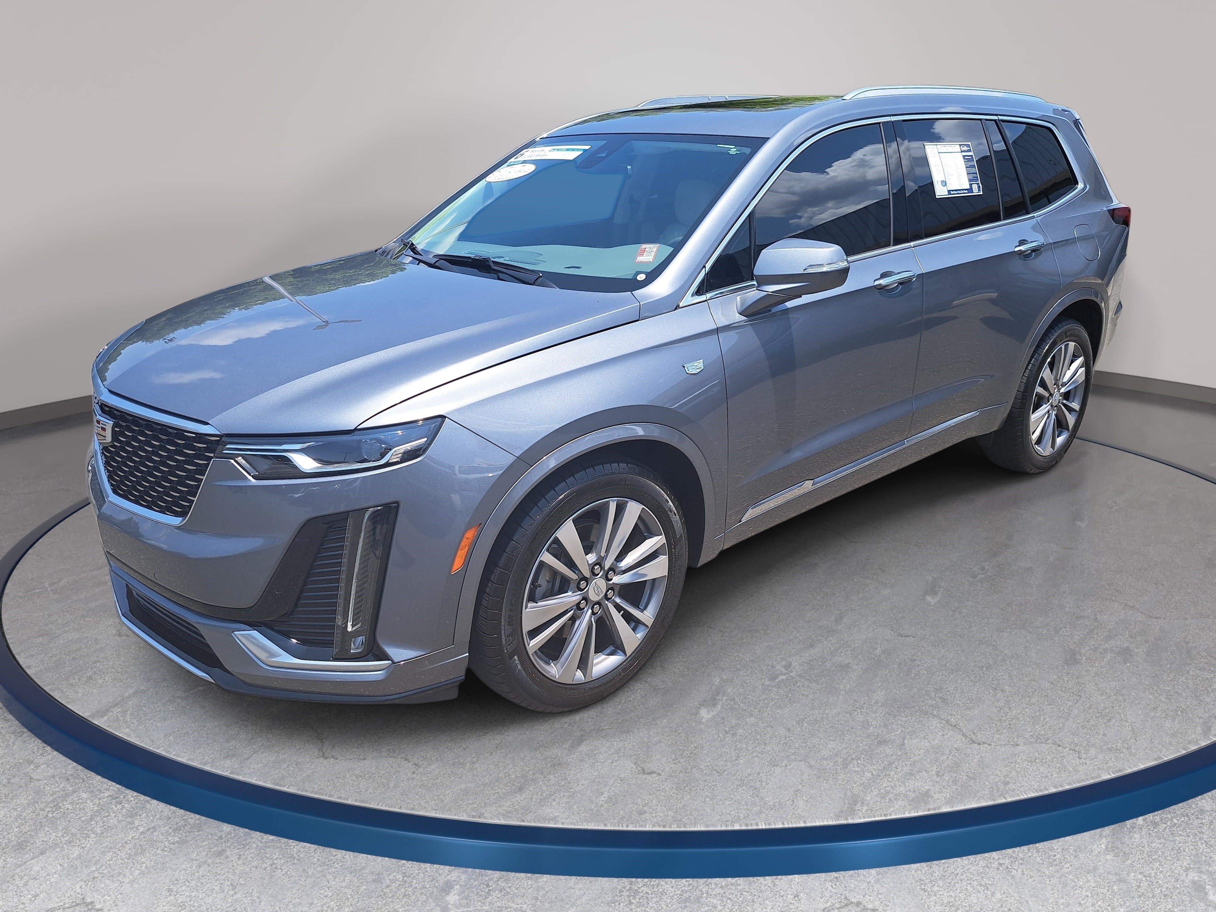 Used 2020 Cadillac XT6 Premium Luxury FWD image 1