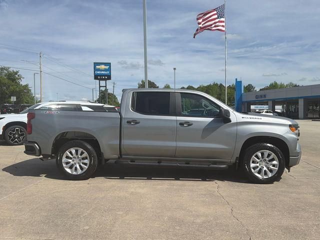 Used 2023 Chevrolet Silverado 1500 Custom AWD/4WD image 4