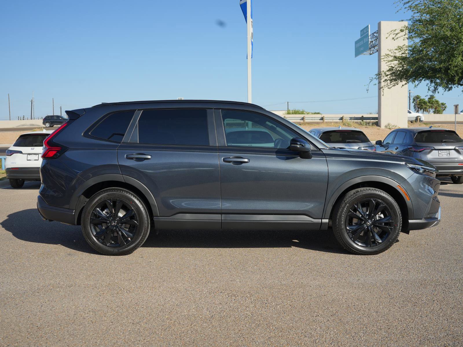 Used 2026 Honda CR-V Sport Touring image 4