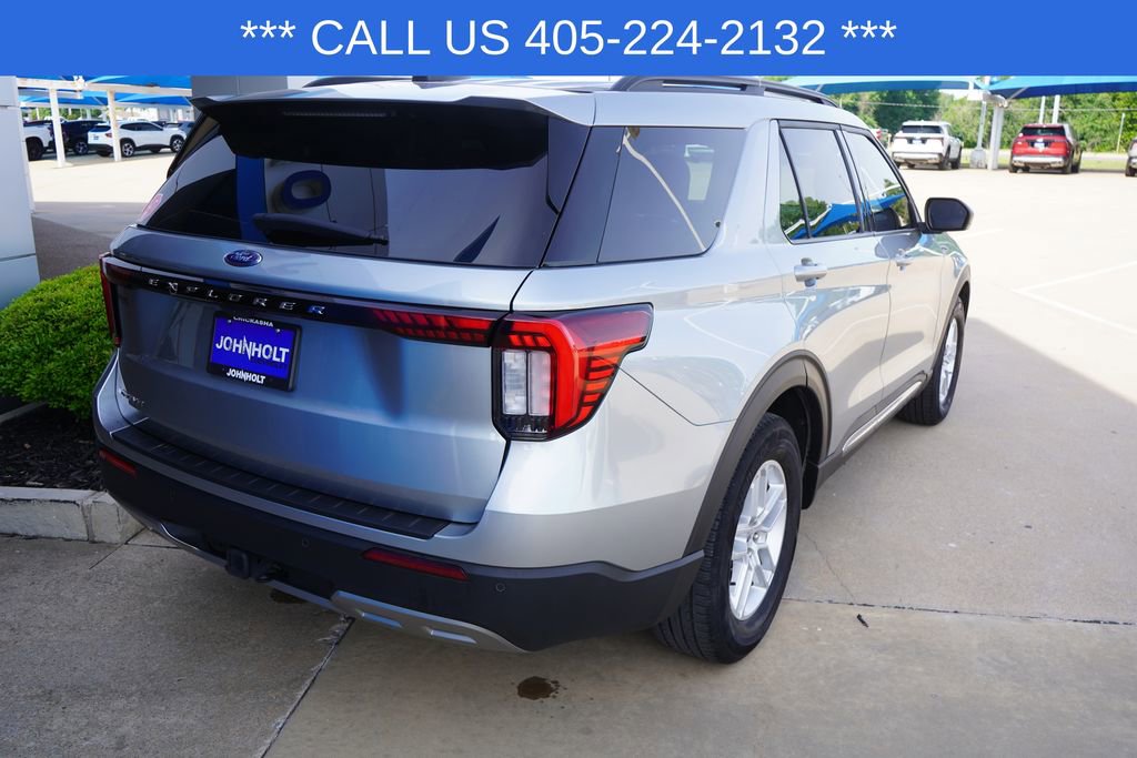 Used 2025 Ford Explorer Active w/ Active Comfort Package RWD image 10
