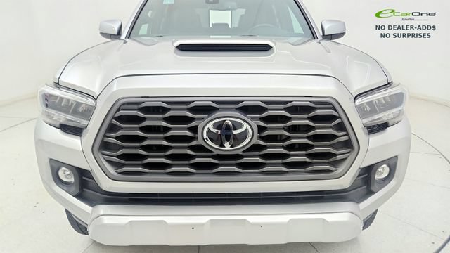 Used 2022 Toyota Tacoma TRD Sport w/ Technology Package AWD/4WD image 16