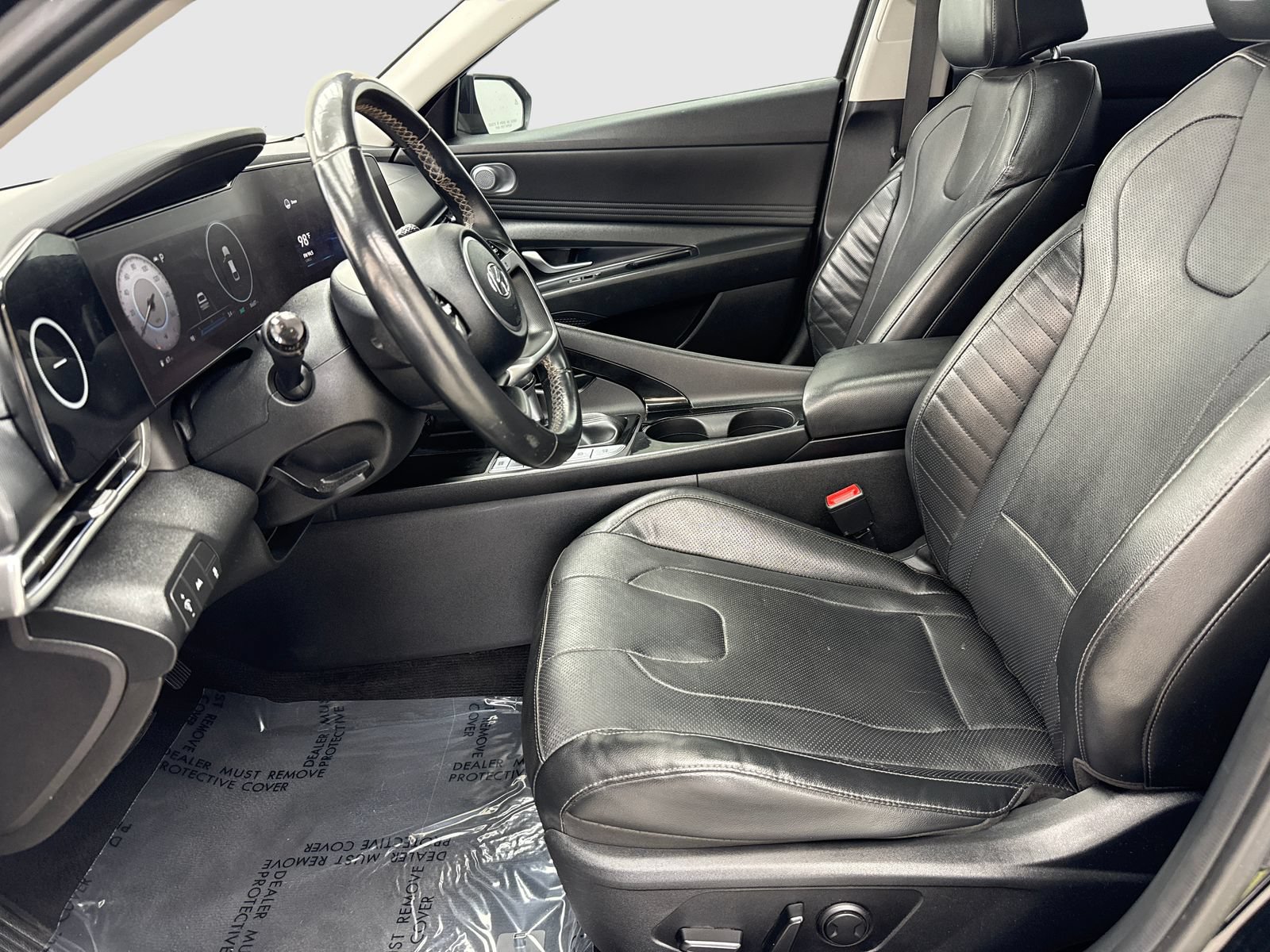 Used 2022 Hyundai Elantra Limited FWD image 17