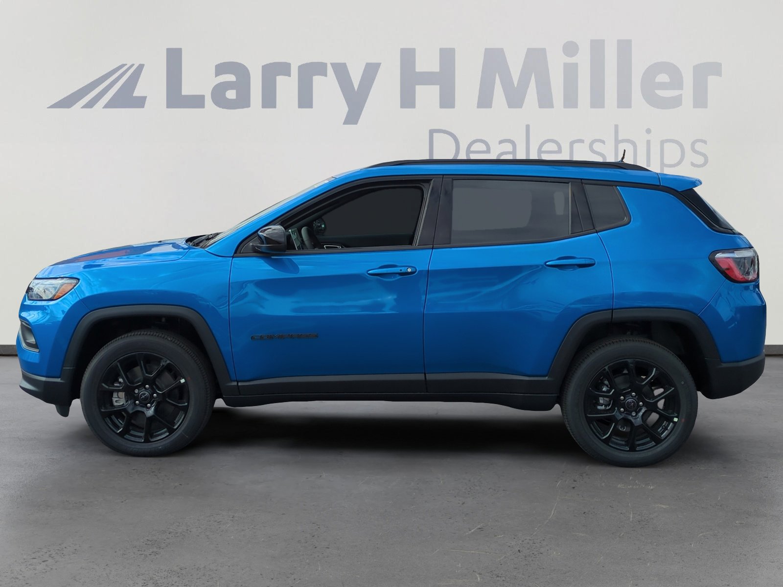 New 2026 Jeep Compass Latitude image 2