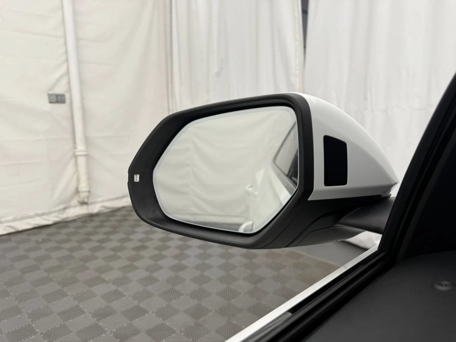 Used 2019 Audi Q8 Prestige w/ Adaptive Chassis Package AWD/4WD image 19
