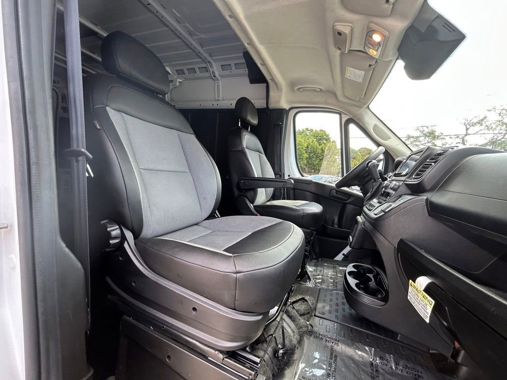 Used 2024 RAM ProMaster 2500 w/ Convenience Group FWD image 25