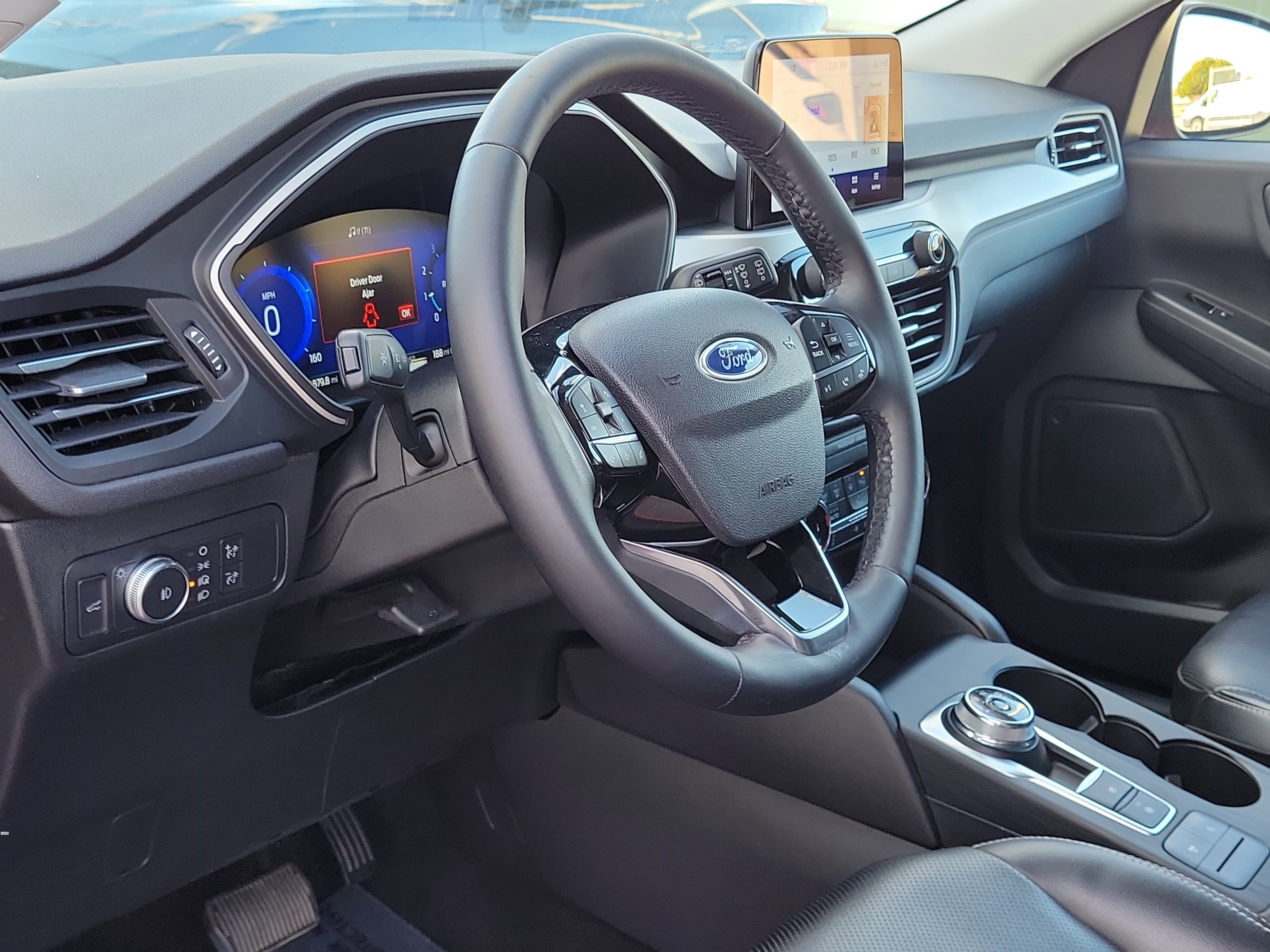 Used 2022 Ford Escape SEL w/ Technology Package image 9