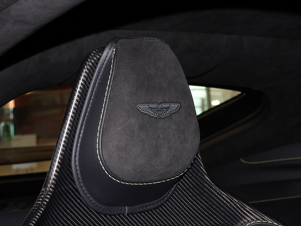 Used 2023 Aston Martin V12 Vantage RWD image 24