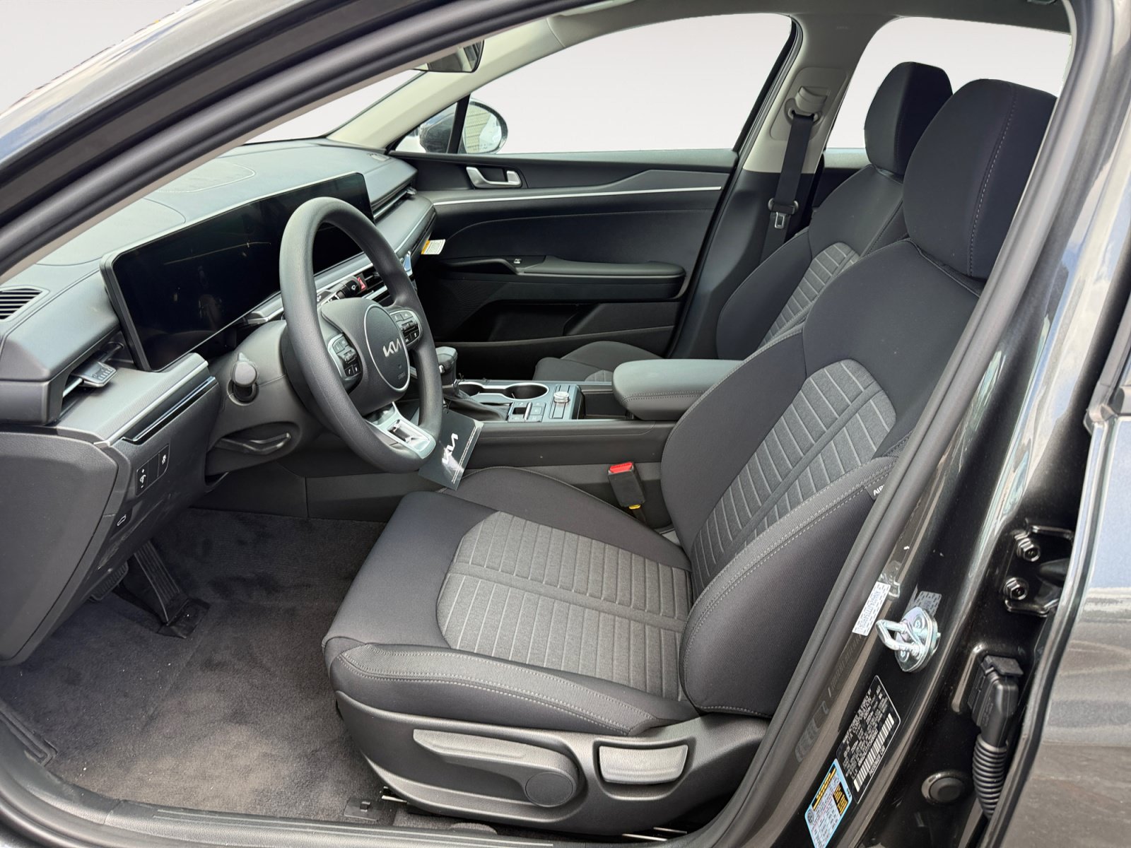 New 2026 Kia K5 LXS FWD image 10