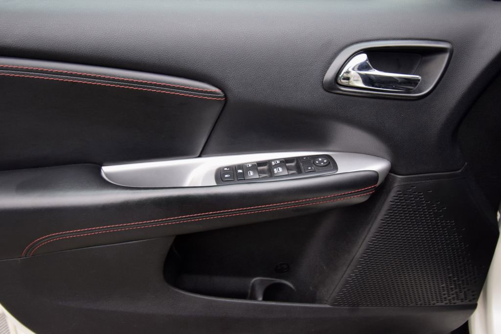 Used 2016 Dodge Journey R/T image 22