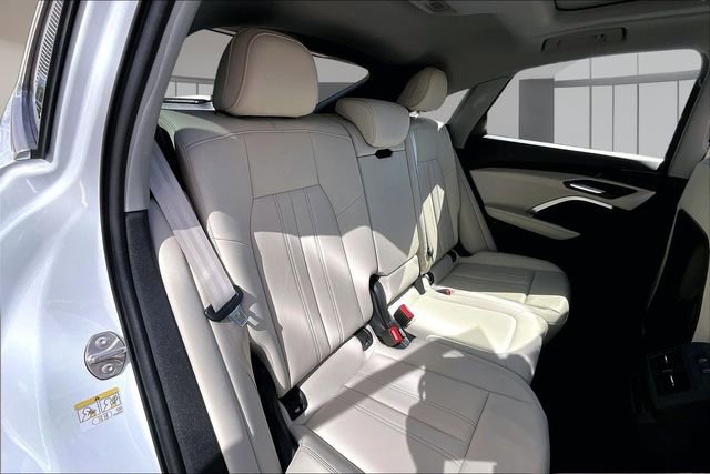 Used 2025 Audi Q5 Premium w/ Convenience Package AWD/4WD image 25