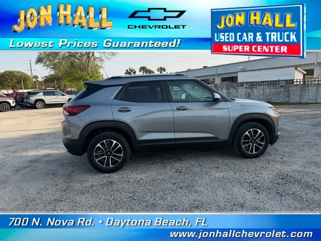 Used 2025 Chevrolet TrailBlazer LT w/ LT Cold Weather Package image 11