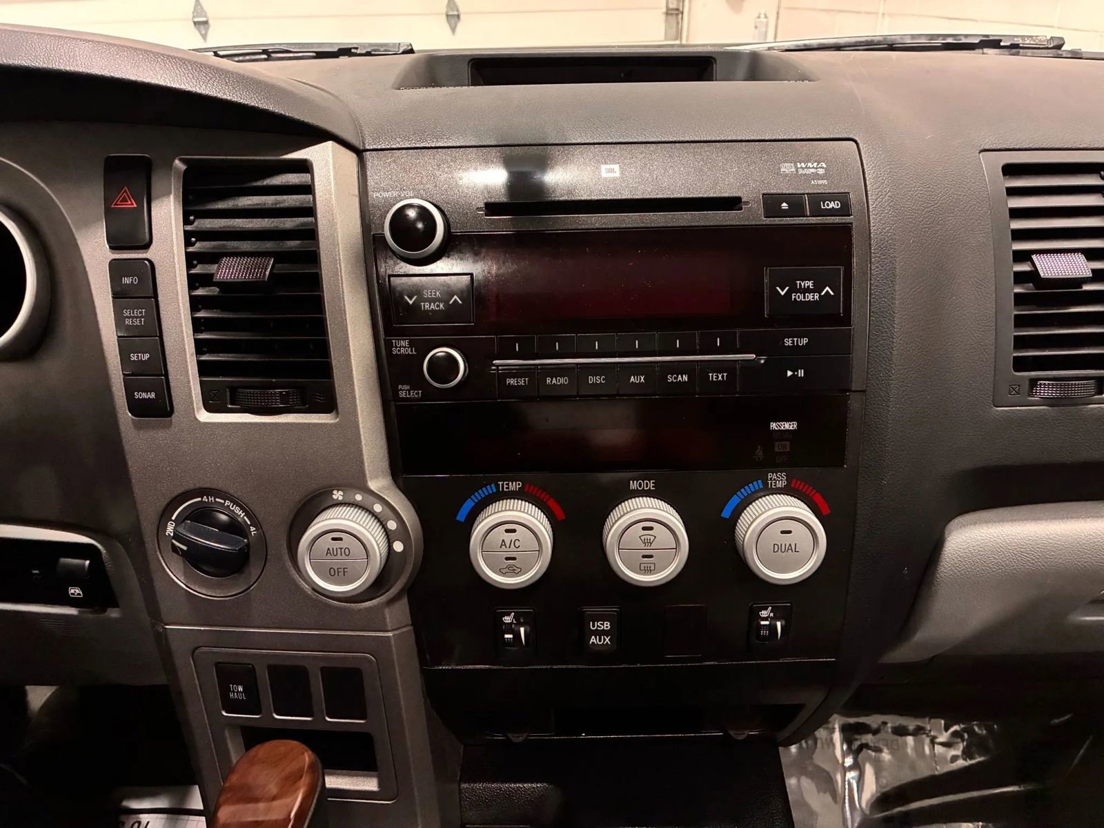 Used 2011 Toyota Tundra Limited w/ Memory Pkg AWD/4WD image 12