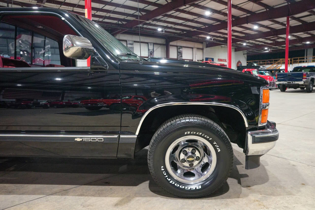 Used 1990 Chevrolet Silverado 1500 2WD Regular Cab image 11