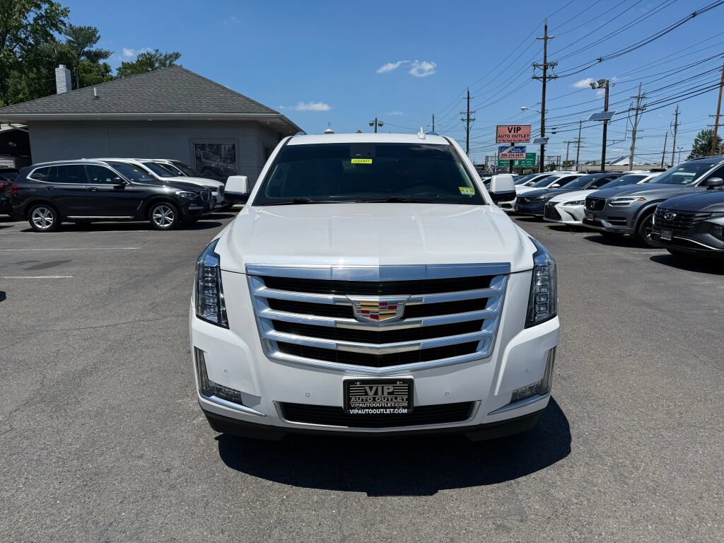Used 2016 Cadillac Escalade ESV Luxury AWD/4WD image 2