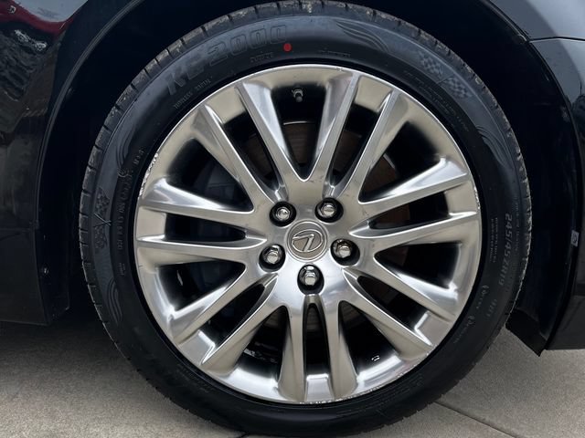 Used 2013 Lexus LS 460 AWD w/ Comfort Pkg image 9