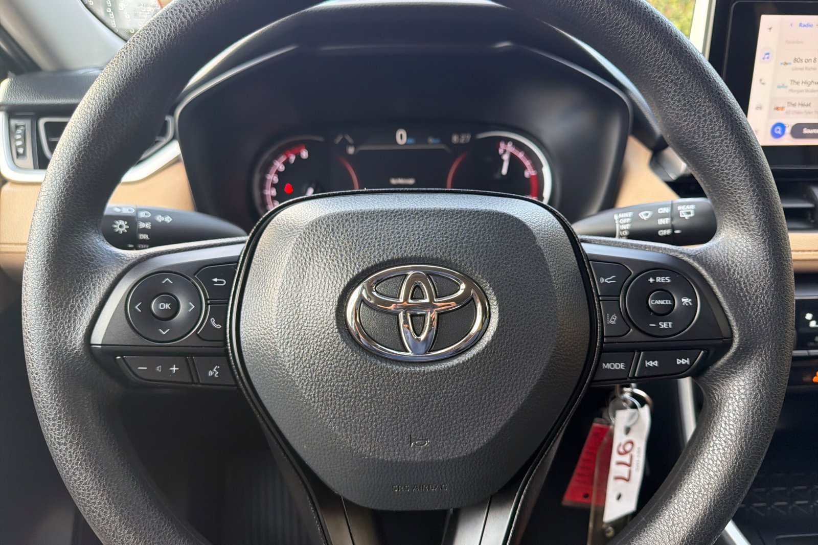 Used 2025 Toyota RAV4 LE AWD/4WD image 28